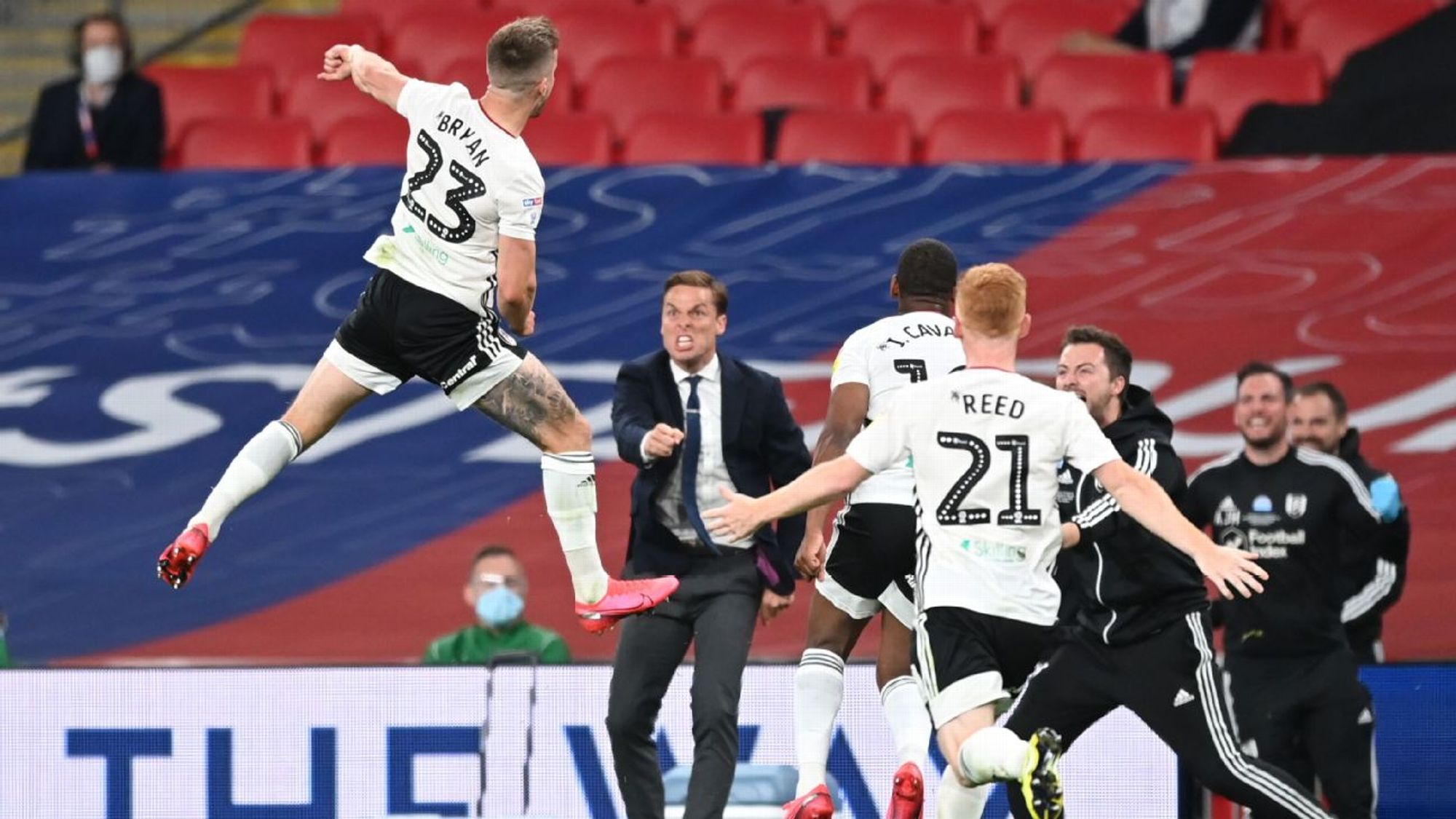 他都展示出 他都展示出